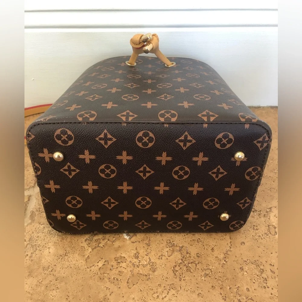 INSPIRED-BY MONOGRAM BUCKET BAG - DETACHABLE STRAP ( GOOD CONDITION)